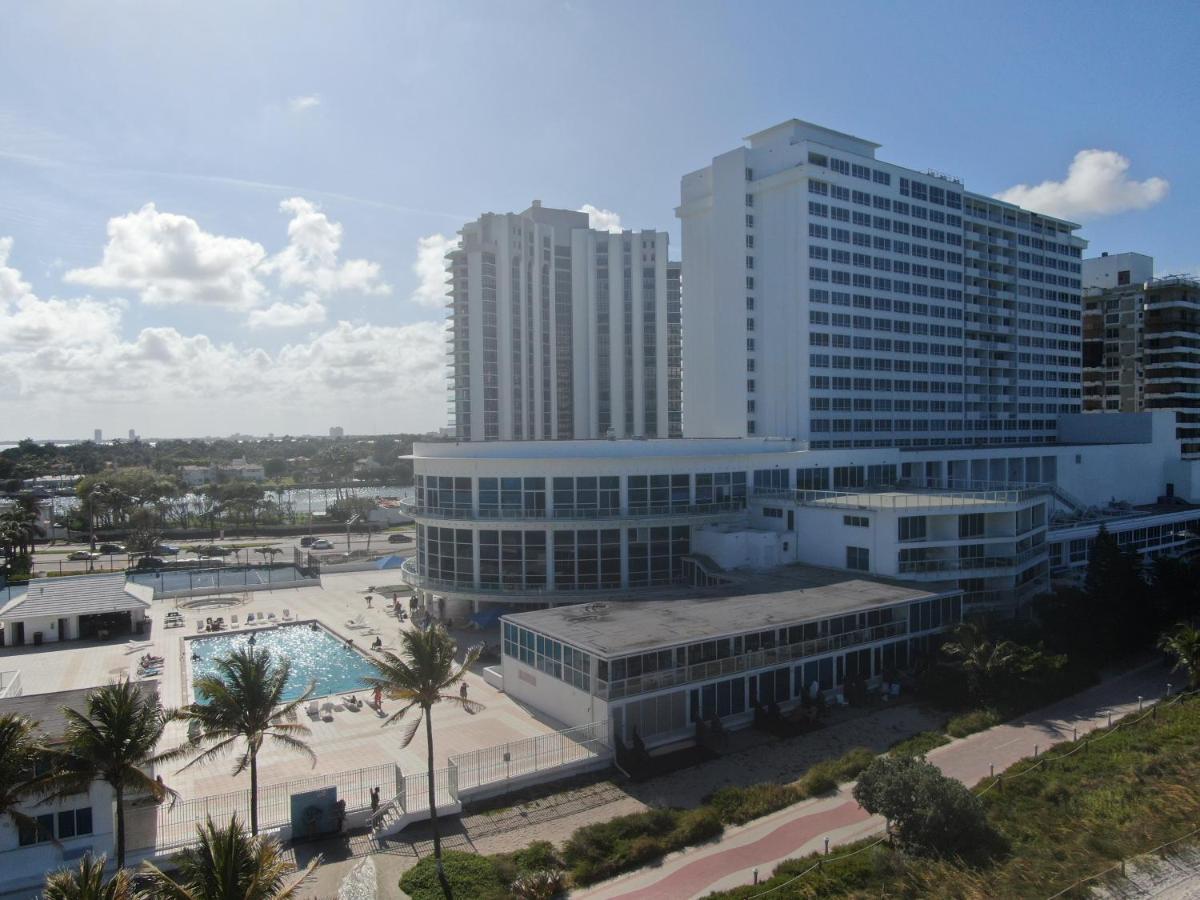New Point Miami Beach Apartments Exterior photo